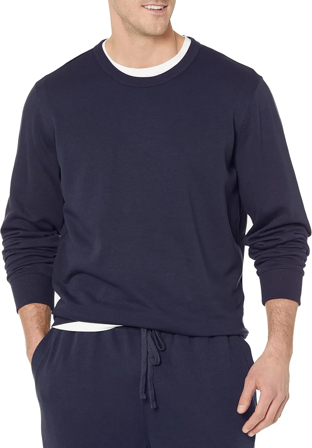 Amazon Essentials Men's Crewneck Sweatshirt, Lightweight Long-Sleeve French Terry (Available in Big & Tall)