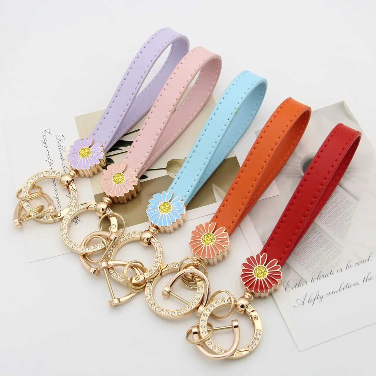 Daisy Leather Keychains Wristlet for Women Floral Keyrings Chain Car Key Cute Bag Wallet Backpack Accessories Gifts
