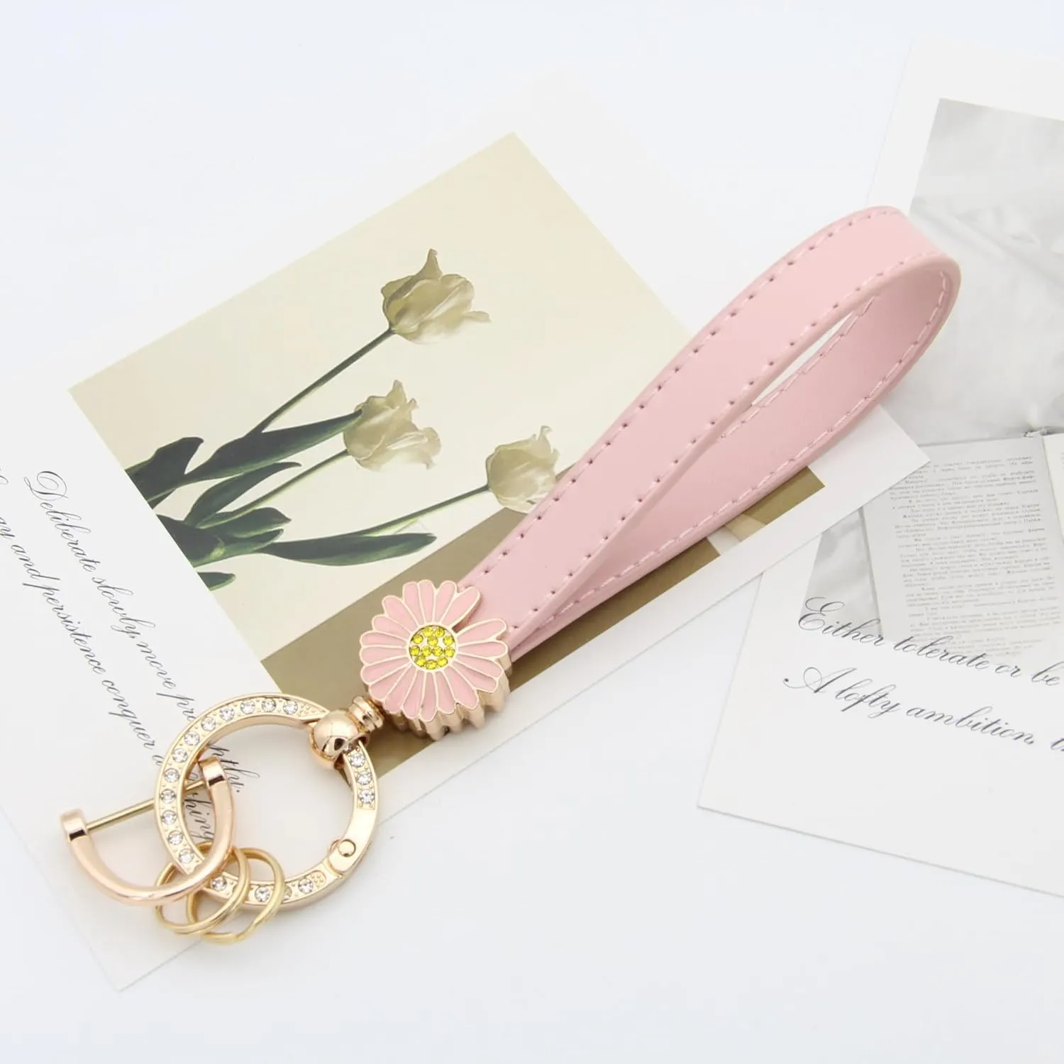 Daisy Leather Keychains Wristlet for Women Floral Keyrings Chain Car Key Cute Bag Wallet Backpack Accessories Gifts