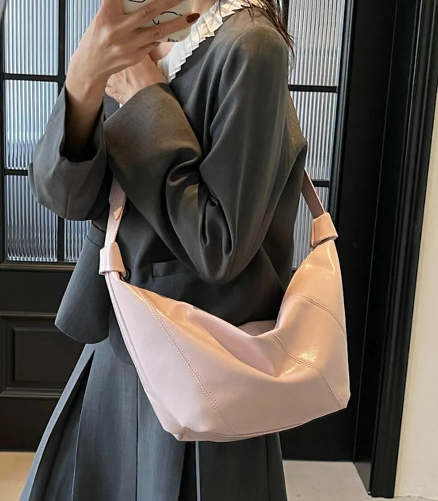 Dumpling Shoulder Bag for Women Trendy Crossbody Purse PU Leather Purse with Wide Strap