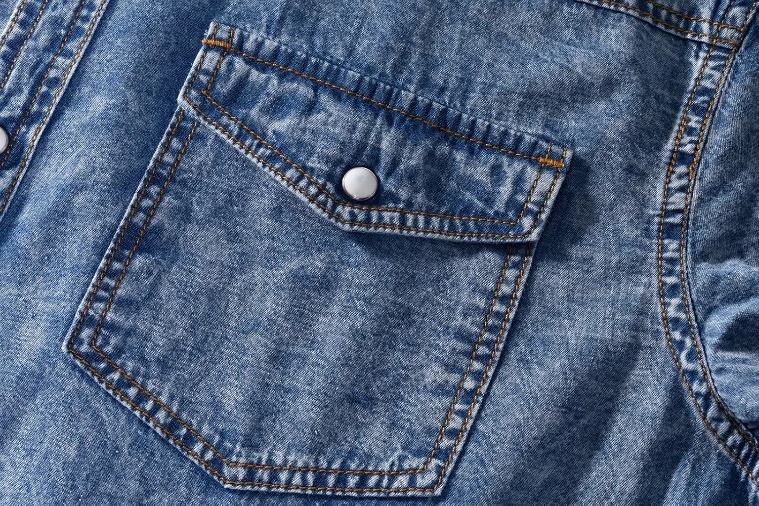 Men's Long Sleeve Double Pocket Snap Denim Shirt
