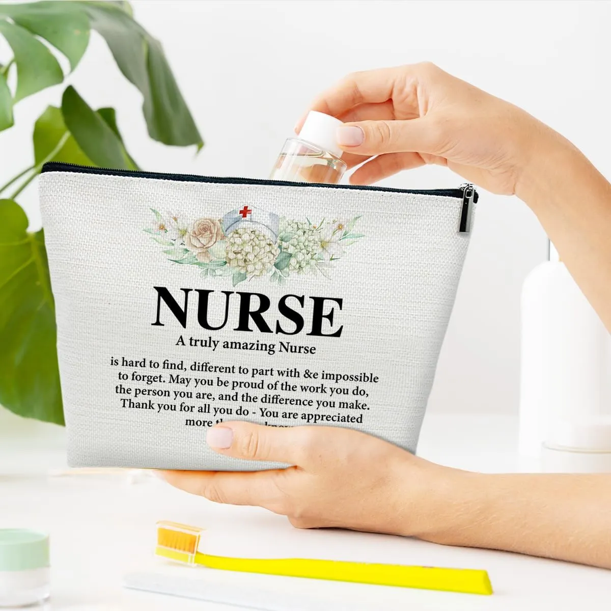 Nurse Appreciation Gifts Makeup Bag, Nursing Week Gifts for Women, Practitioner, A Truly Amazing Nurse is Hard to Find Cosmetic Bag for Purse