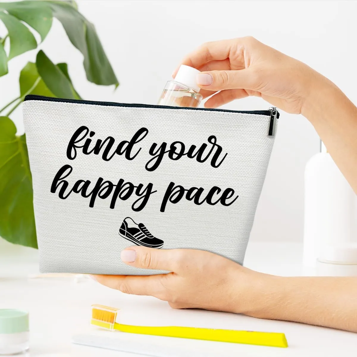 Running Gifts for Women Makeup Bag, Gifts for Marathon Runners Women, Sports Accessories, Find Your Happy Pace Cosmetic Bags for Purse