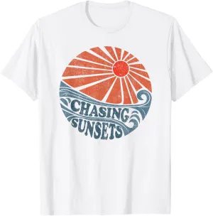 Vintage Chasing Sunsets Retro 70s Beach Vacation Cute Womens T-Shirt